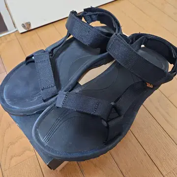 Teva 허리케인 4