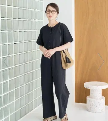 택 포함 새상품 프리크스 스토어 릴랙스 프론트 버튼 반팔 올인원