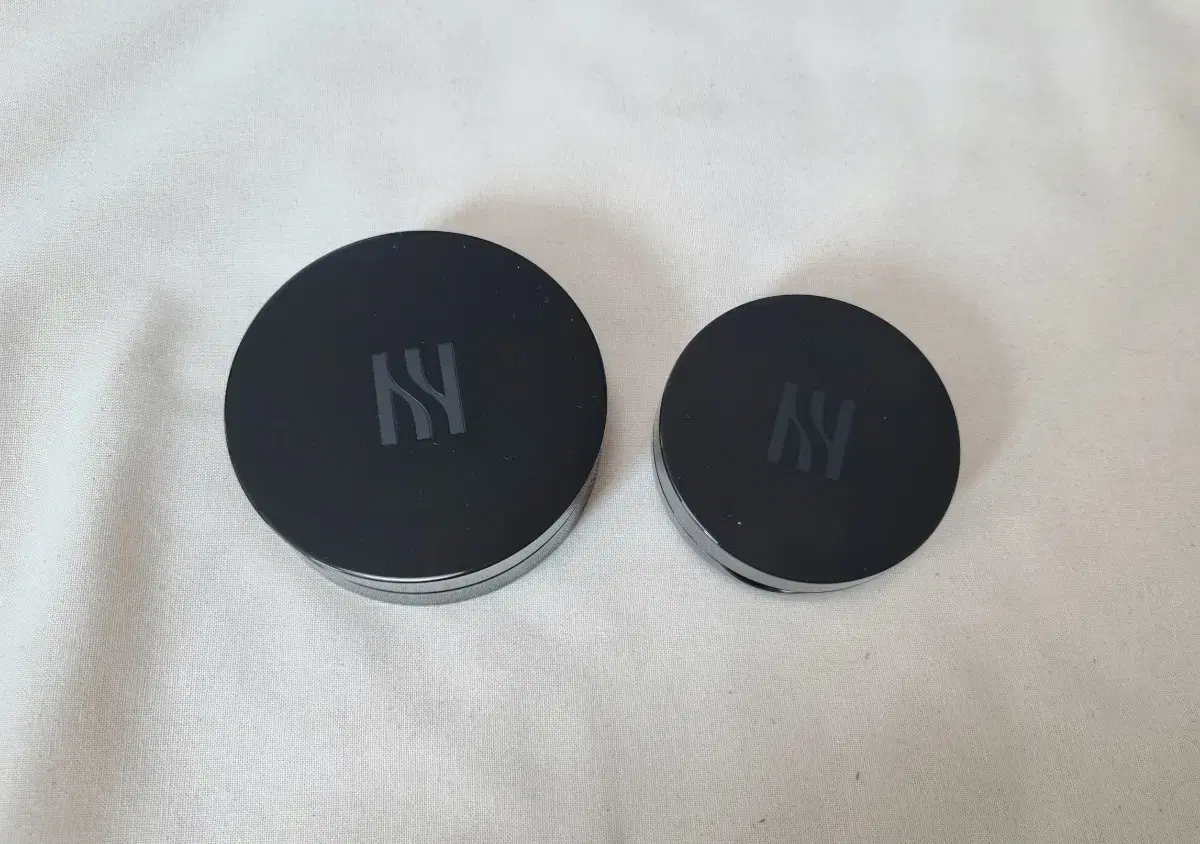 Renewed New Release) Hera Black Cushion Foundation Full Size + Mini Cushion