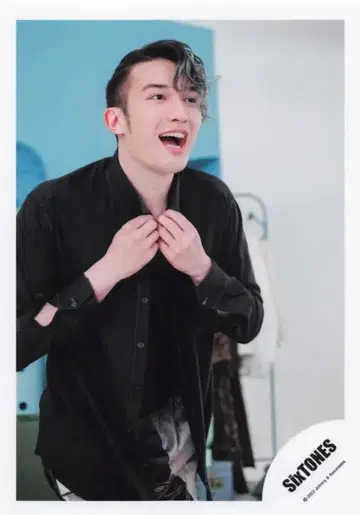 SixTONES 공명/FASHION 제시 공식 사진 *1장