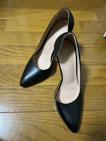 블랙 스틸레토 하이힐