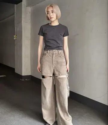 moussy 슬릿 와이드 루즈 스트레이트