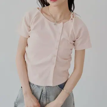 chico 아지메 어깨 리본 미니 꽃무늬 골지 오프숄더 T