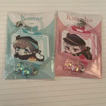Kamaea와 Kuzaha 스위트 테마 아크릴 키링 세트