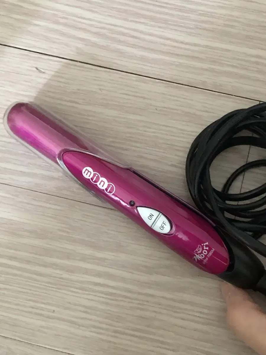 WOORI Mini Hair Iron Pink