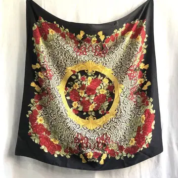 빈티지 스카프 대형 장미 구제 의류 이탈리아제 vintage scarf