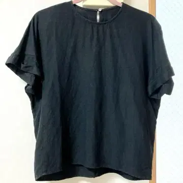 블랙 반팔 상의 린넨 레이온 spick&span