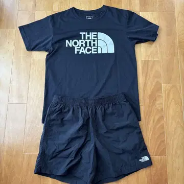 THE NORTH FACE 티셔츠와 숏 팬츠 세트 블랙