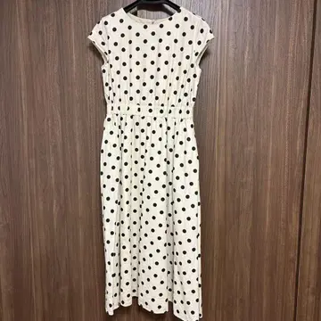 스트로베리 필드 도트 무늬 반팔 롱 원피스 아이보리/블랙