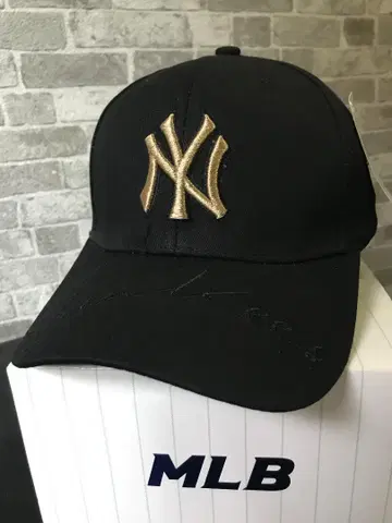 MLB KOREA 발 NY 양키스 금 로고 바이저 사인 벨트 캡 BKGD