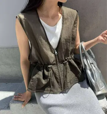 새상품 차오패닉 티피 시어 나일론 낚시 크롭 기장 베스트