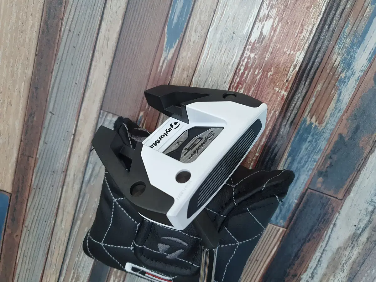 Authentic Taylormade Spyder GT White Edition Putter
