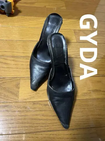 블랙 가죽 스틸레토 힐