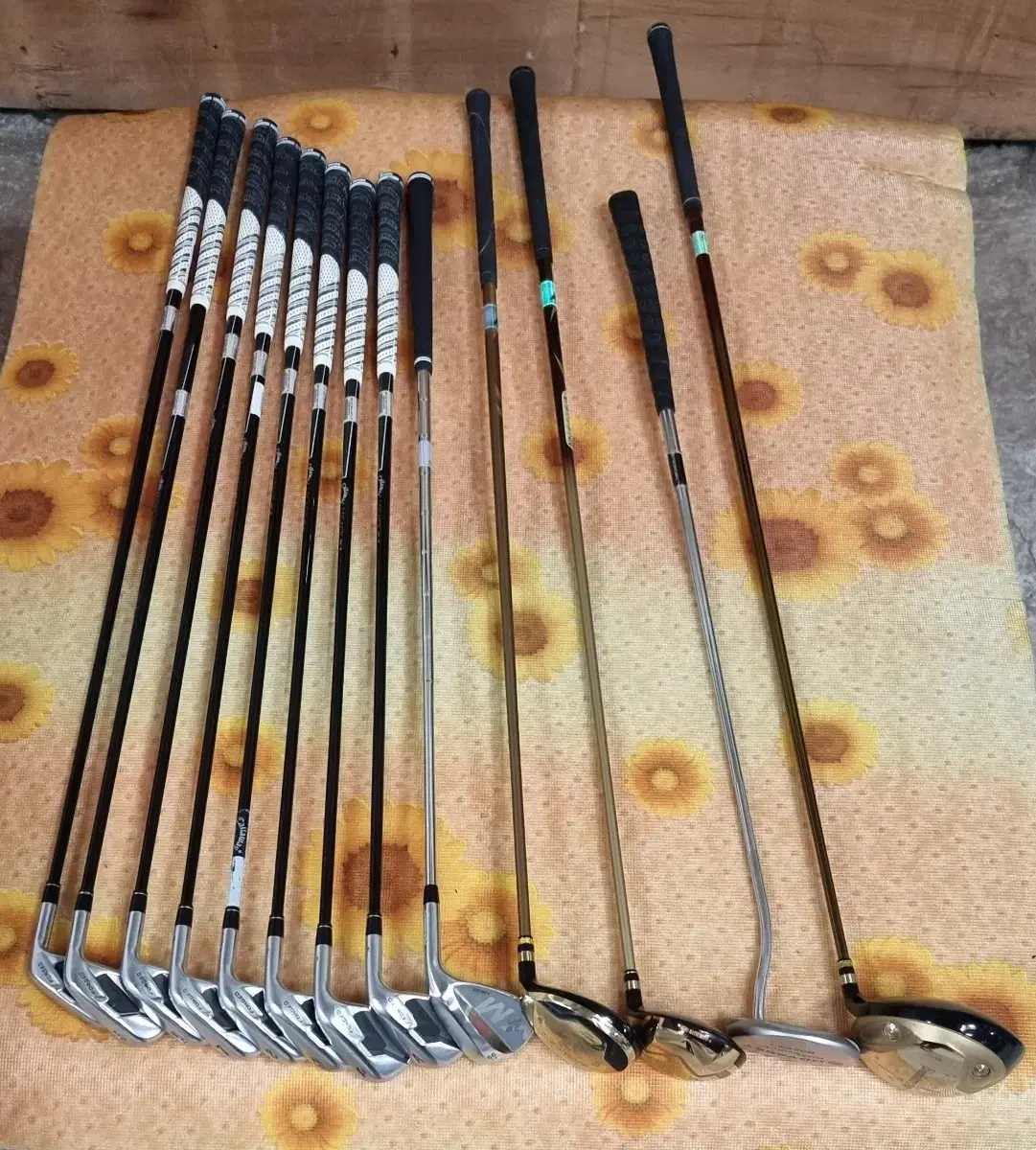 Golf club (shipping fee separate)