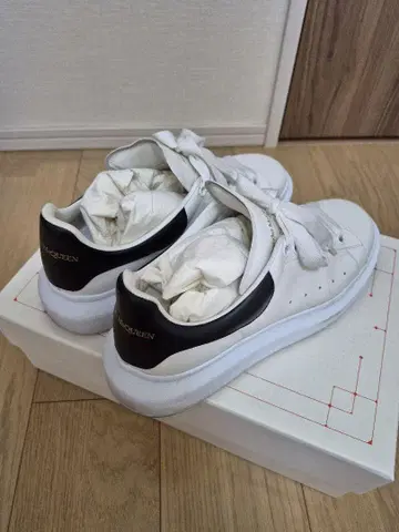 Alexander McQueen MY WHITE/BLACK 스니커즈