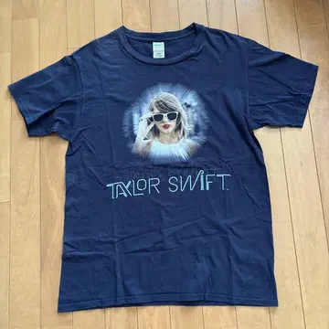 Taylor Swift 1989 월드 투어 티셔츠 L 사이즈 네이비