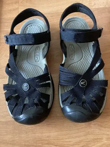keen 로즈 샌들 24.5