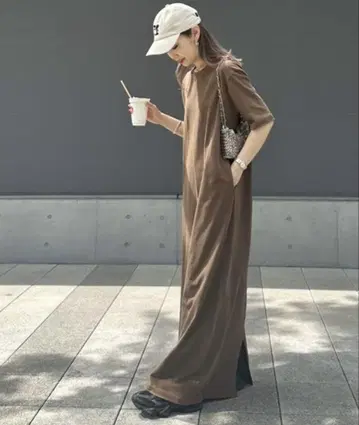 PON 기획 크루넥 롱 반팔 컷 원피스 브라운 L 사이즈