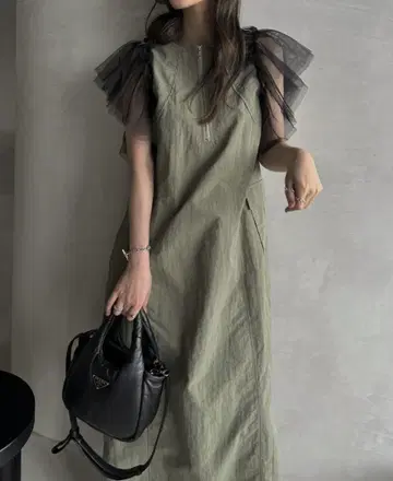 윌프리 frill tulle no sleeve nylon zip OP
