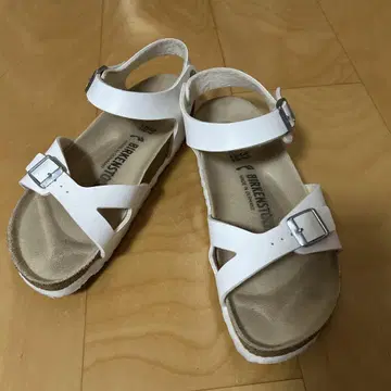 BIRKENSTOCK 화이트 샌들 24cm
