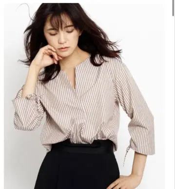 indivi 세탁 가능한 스트라이프 블라우스 베이지 인디비 스키퍼