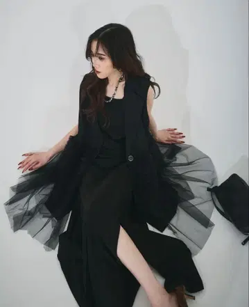 AUBREY 튤 콤비 테일러드 베스트
