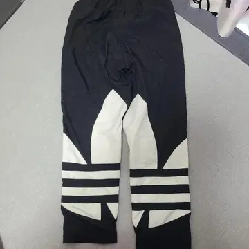 아디다스 오리지널스 나일론 팬츠