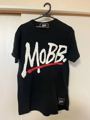 MoBB 로고 프린트 티셔츠