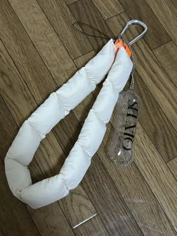 비 퍼스트 슌토 핸드 스트랩