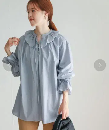USED 어반 리서치 도어스 프릴 칼라 튜닉 블라우스