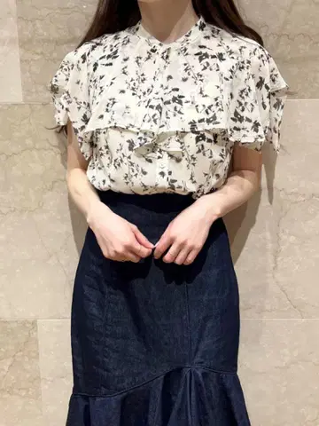 SNIDEL 스퀘어 칼라 블라우스 Her lip to