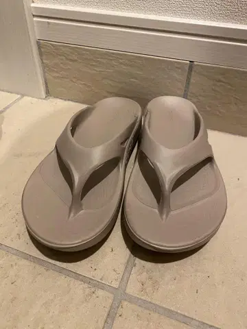 oofos 노마드 24cm
