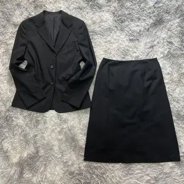 새상품급 M 사이즈 마가렛 호웰 셋업 스커트 차콜 그레이