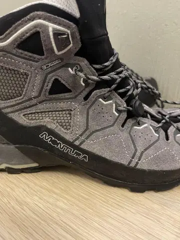 몬츄라 MONTURA YARU TEKNO GTX