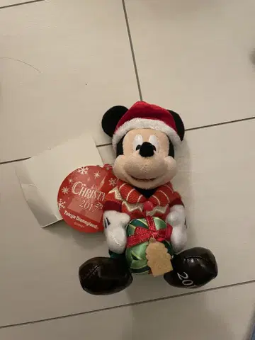 미키 마우스 봉제 인형 배치