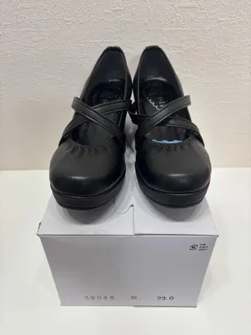 퍼스트 컨택트 통굽 펌프스 23.0cm