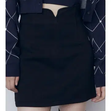 EMODA 커브 허리 미니 스커트 블랙
