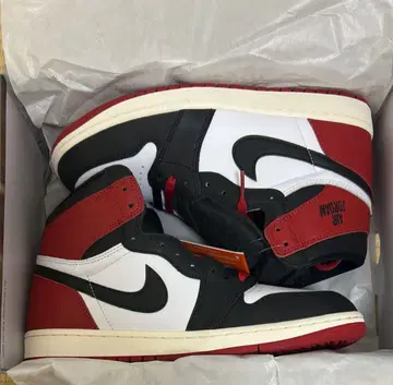 Air Jordan 1 Retro High OG Black Toe 28
