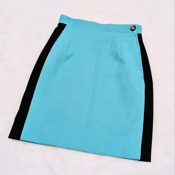 P.m.Heidy 레트로 플라워 버튼 미디 스커트