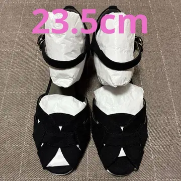 새상품 크롤 발리에 스트랩 샌들 블랙 23.5cm
