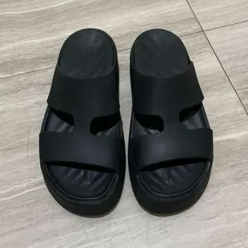 크록스 게타웨이 H 샌들 블랙