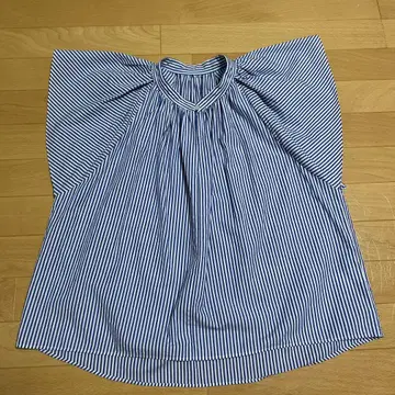 MACPHEE 프릴 슬리브 스트라이프 블라우스 투모로우랜드