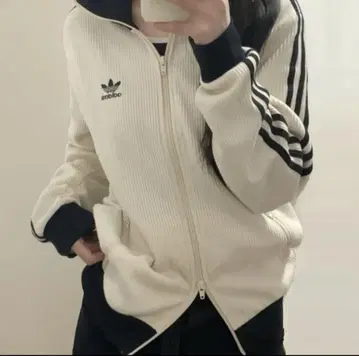 새상품급 아디다스 오리지널 와플 트랙 자켓 베이지