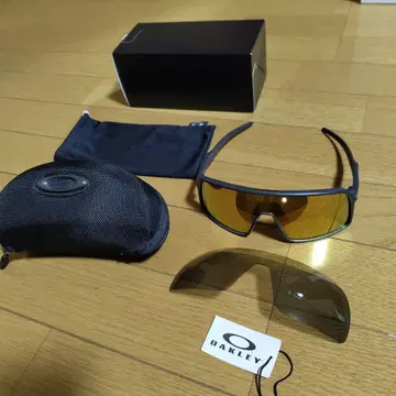 OAKLEY SUTRO 수트로 블랙 프레임 골드 렌즈 스모크 포함