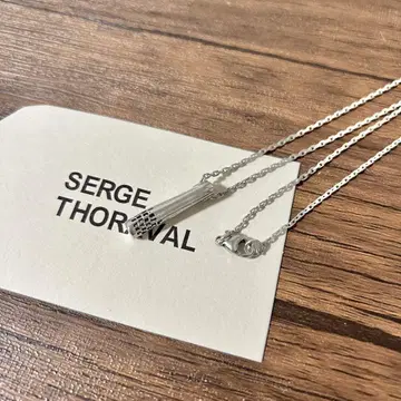 SERGE THORAVAL 세르주 토라발 반사 목걸이