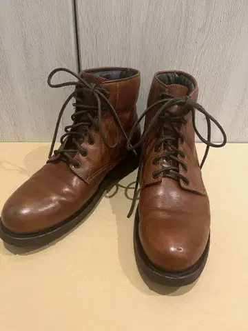BUTTERO 브라운 가죽 하이컷 부츠 B2930