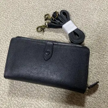 블랙 가죽 장지갑 스트랩 포함