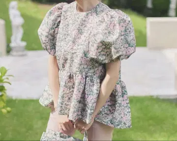 츠루 바이 마리코 오이카와 엘레오노르