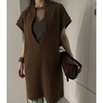 MESH LAYERED WAFFLE TUNIC TOP 브라운