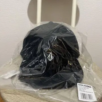 미사용 새상품! VOLCOM 스톤 메쉬 트랙 캡 블랙